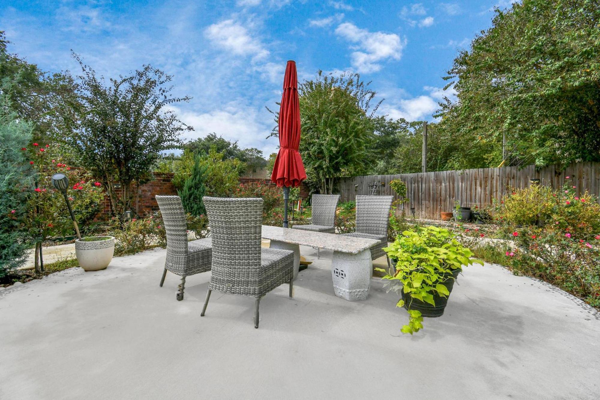 Afra Home With Huge Garden Houston, Texas エクステリア 写真